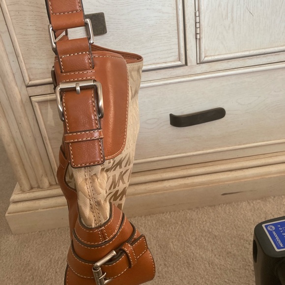 Michael Kors Purse - Picture 3 of 6